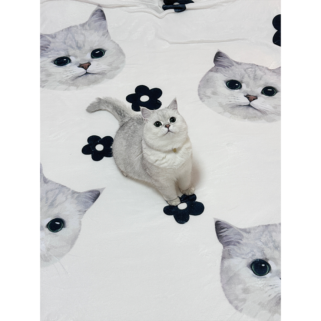 Mewlymade-Pet custom lambskin blanket